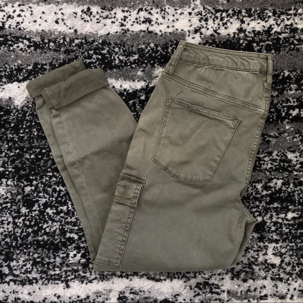 Olive High-Rise Cargo Jegging
